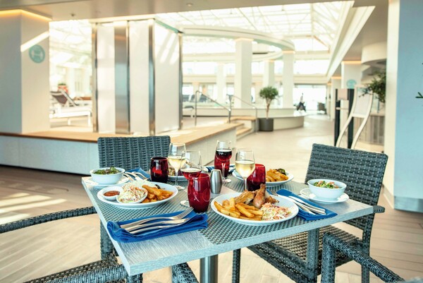 Marella Discovery - The Glass House.JPG